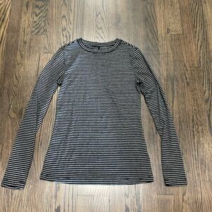 Universal thread top